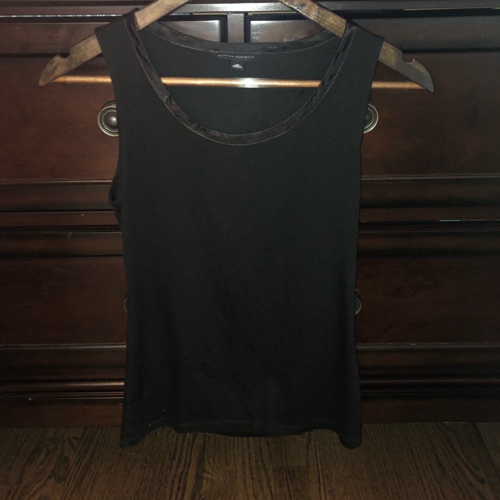 Banana Republic black tank